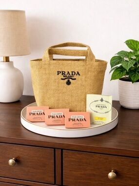 Prada Beauty Tote Bag With Prada Fragrance Samples Gift Set